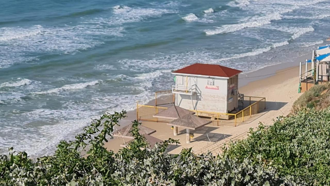Magic On The Sea-Suites With A Private Jacuzzi And A Private Sea View Netanya Exterior photo