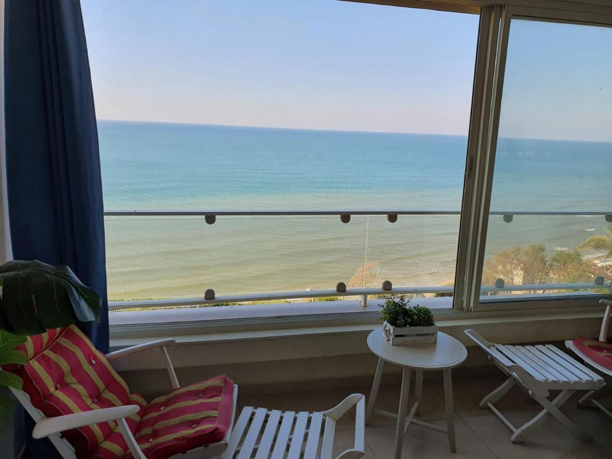 Magic On The Sea-Suites With A Private Jacuzzi And A Private Sea View Netanya Exterior photo